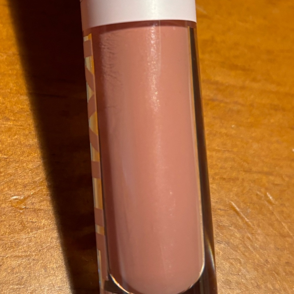 Kylie High Gloss Lip Gloss Diva - Picture 7 of 16